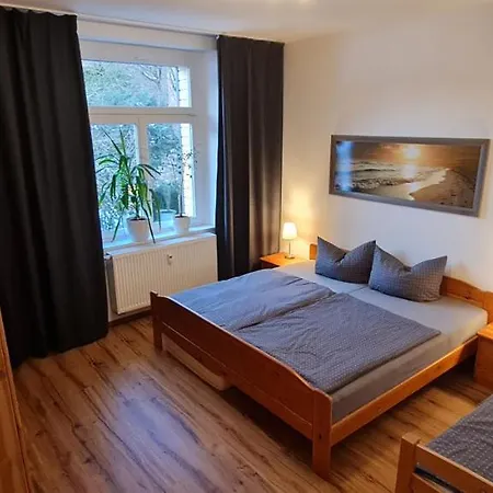 Gaestehaus Hirschstein - Hochwertige Ferienwohnung In Sehr Ruhiger Lage Direkt Am Fluss Goeltzsch Reichenbach im Vogtland Exterior foto