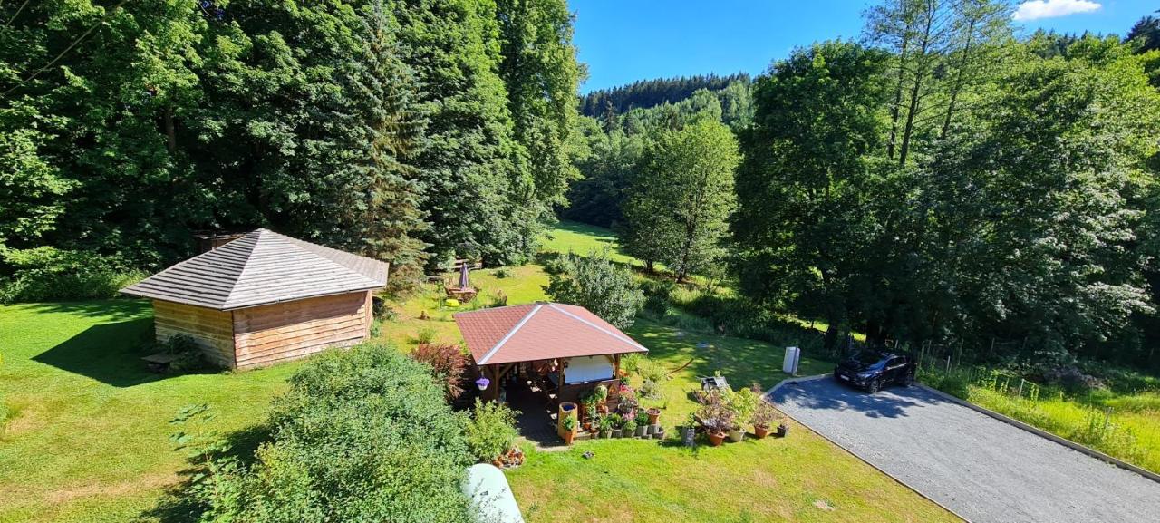 Apartment Gaestehaus Hirschstein - Hochwertige In Sehr Ruhiger Lage Direkt Am Fluss Goeltzsch *